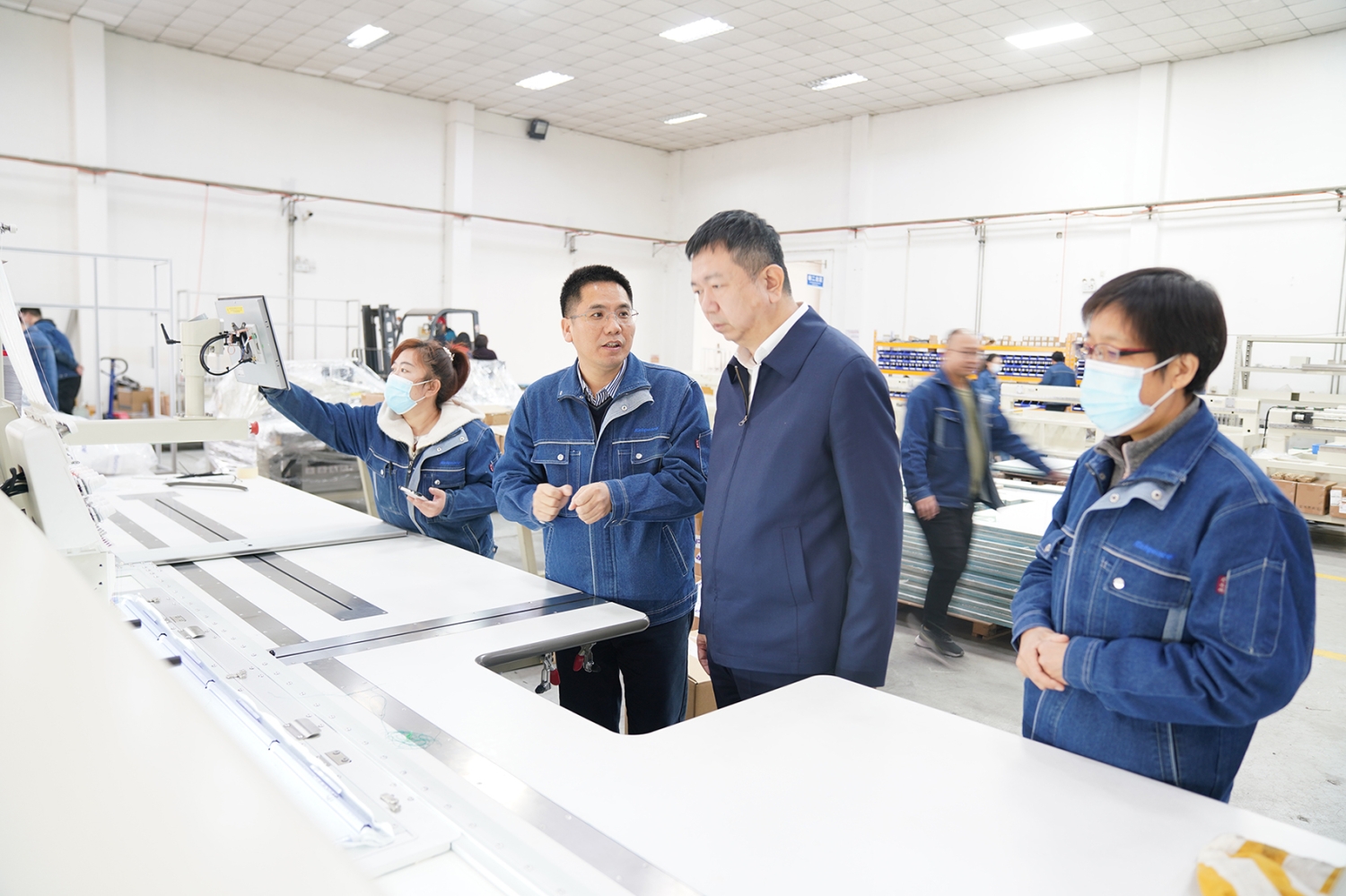 中縫協楊曉京理事長一行蒞臨富怡考察調研！